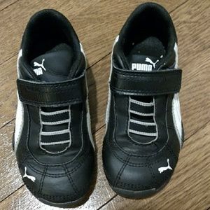 Puma no lace boys, size 8